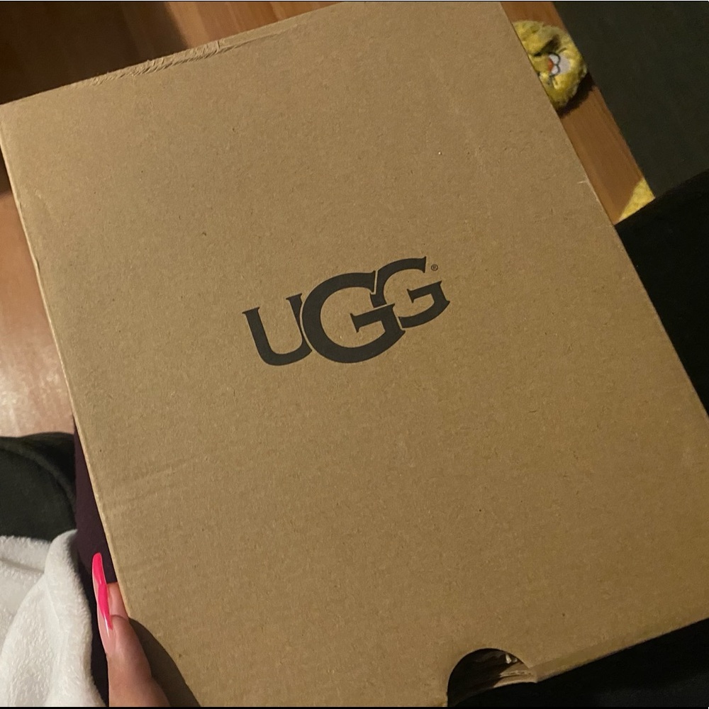 UGG kids flower boots - Picture 5 of 6